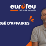 Visage de la flamme chargé d'affaires